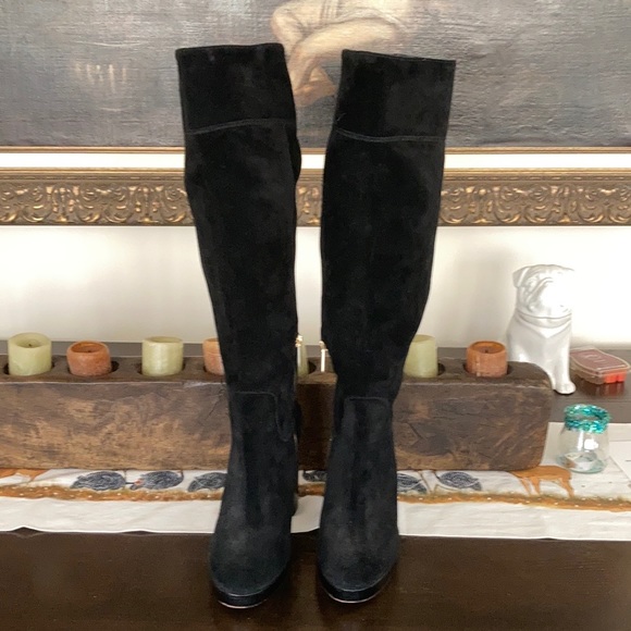 Gorgeous suede Michael Kors knee high boots - Picture 1 of 6